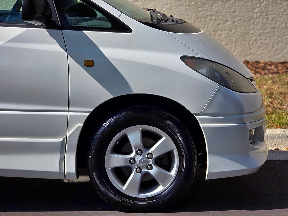 2000 Toyota Previa/Estima 2nd Gen - Image 10 of 21