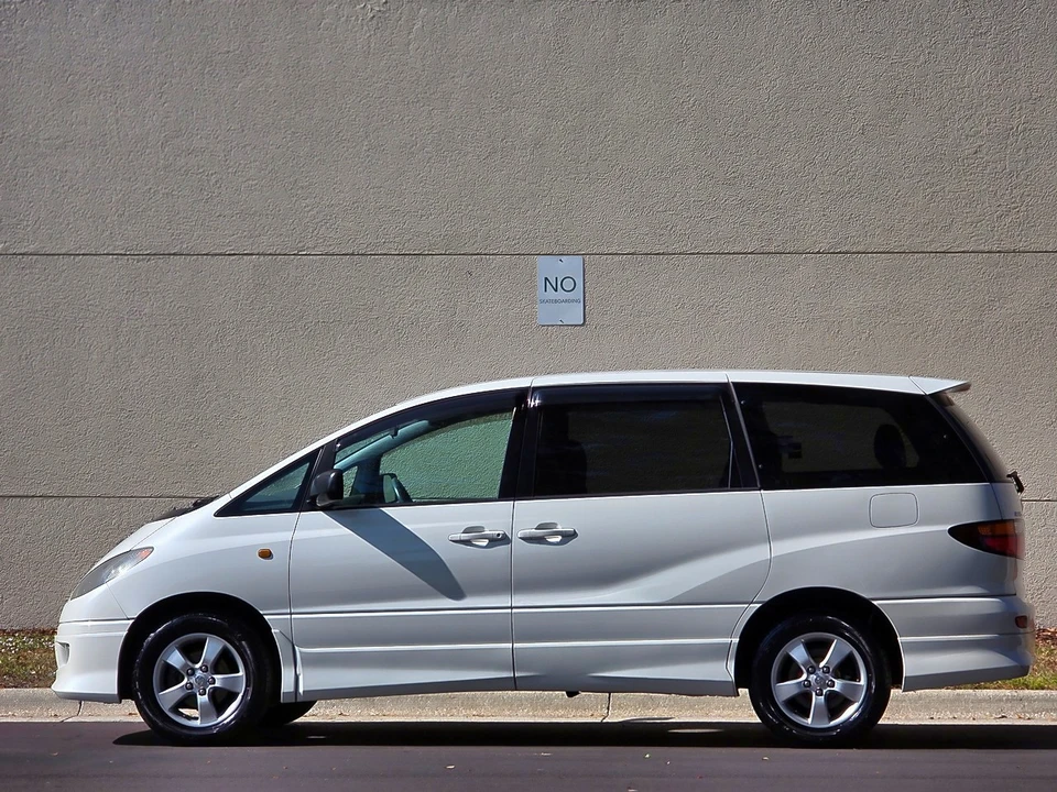 2000 Toyota Previa/Estima 2nd Gen - Image 15 of 21