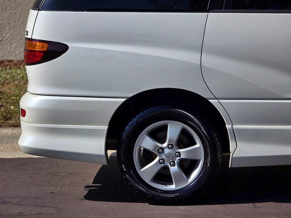 2000 Toyota Previa/Estima 2nd Gen - Image 7 of 21
