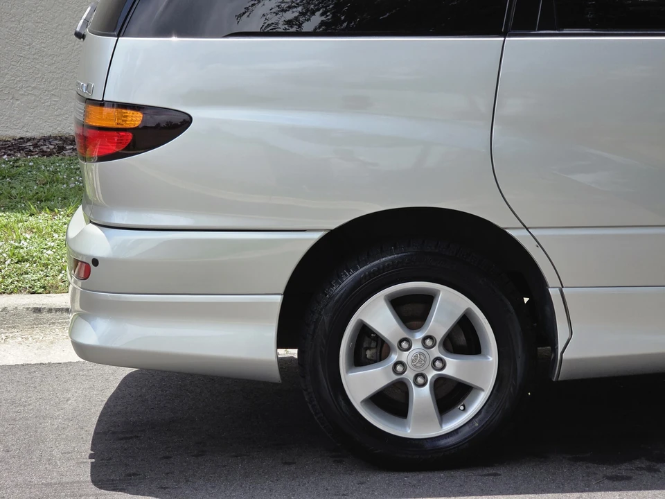 2000 Toyota Previa/Estima - Image 3 of 31