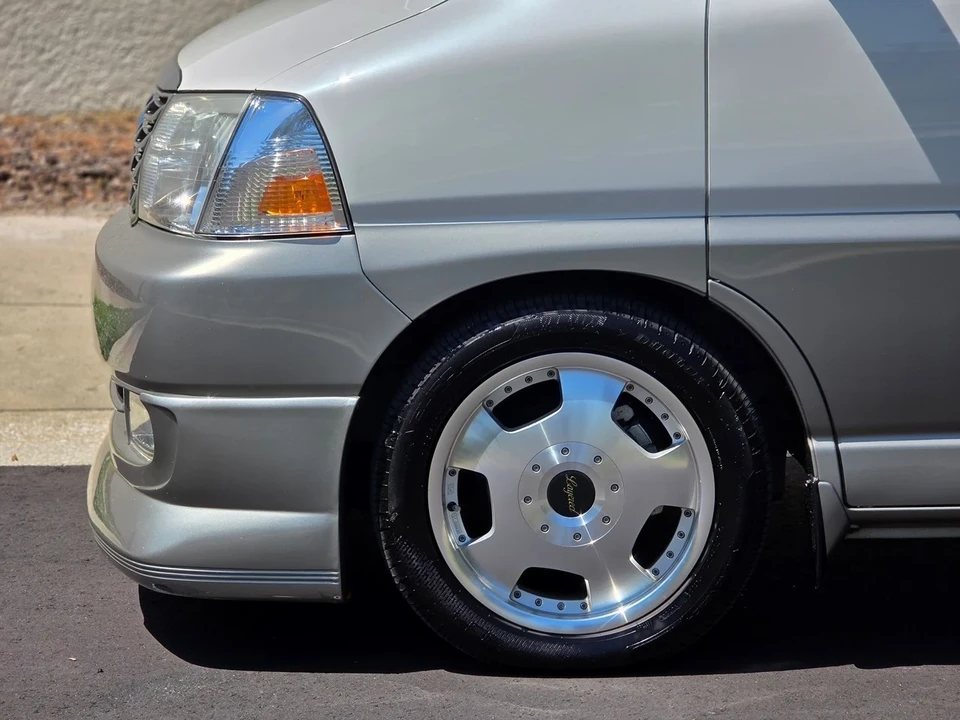 2000 Toyota Granvia 4th Gen - Image 11 of 21