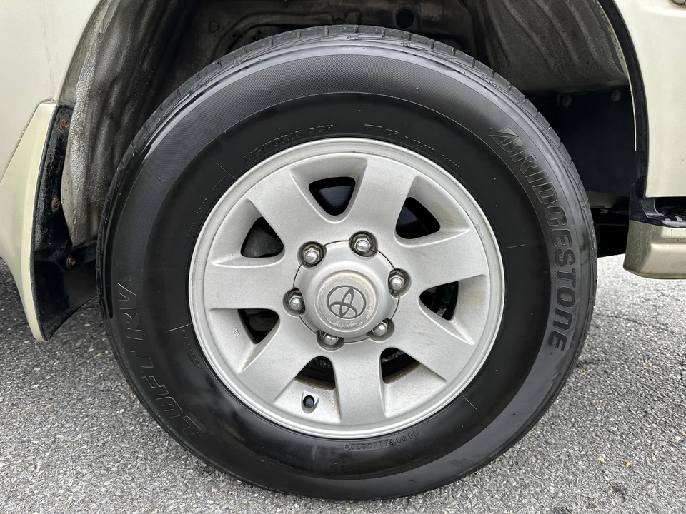 2000 Toyota HiAce 4th Gen - Image 26 of 31
