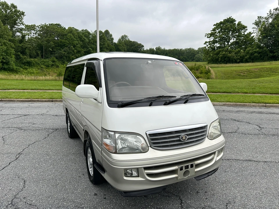 2000 Toyota HiAce 4th Gen - Image 17 of 31