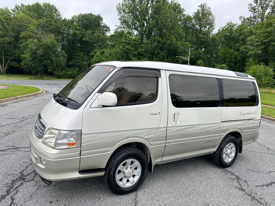 2000 Toyota HiAce 4th Gen - Image 9 of 31