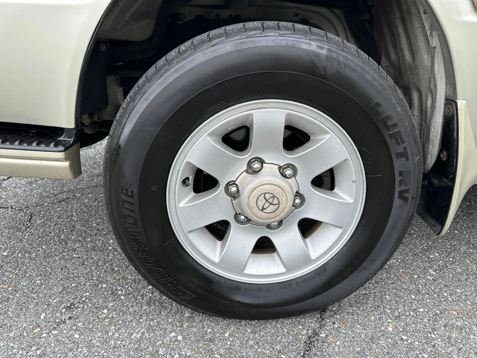 2000 Toyota HiAce 4th Gen - Image 23 of 31