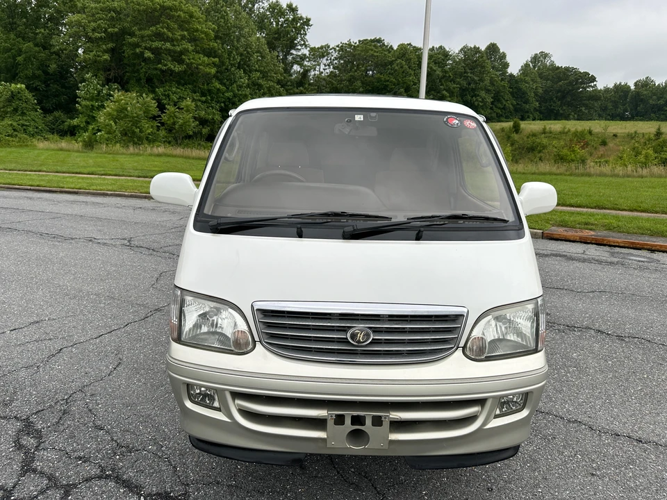 2000 Toyota HiAce 4th Gen - Image 6 of 31