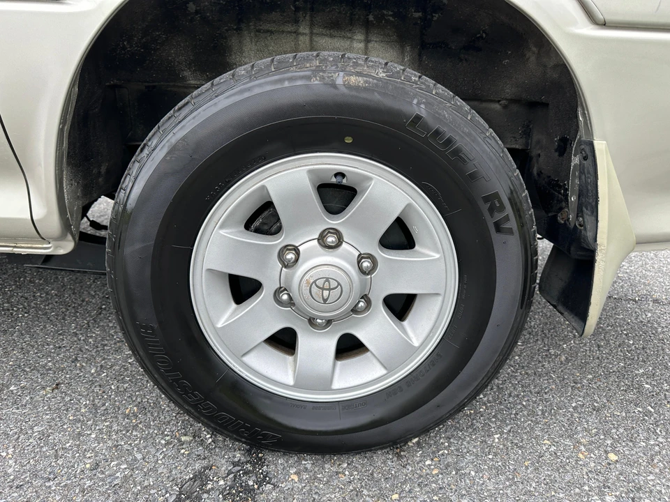 2000 Toyota HiAce 4th Gen - Image 24 of 31