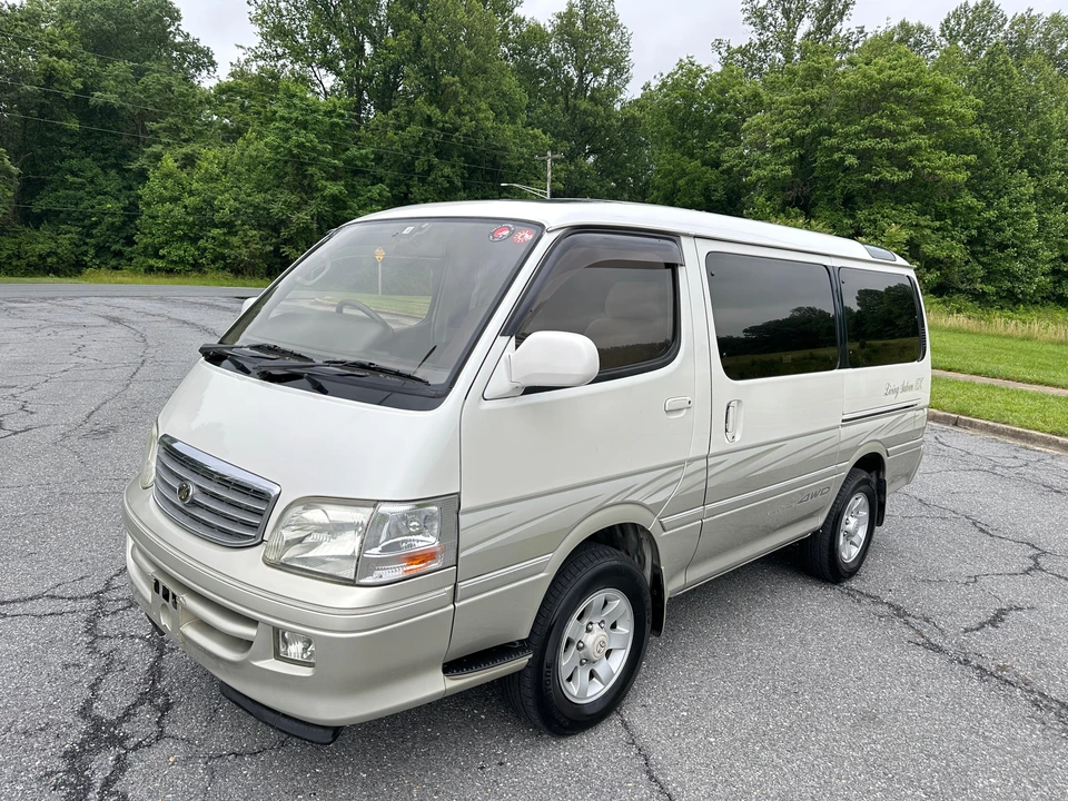 2000 Toyota HiAce 4th Gen - Image 8 of 31