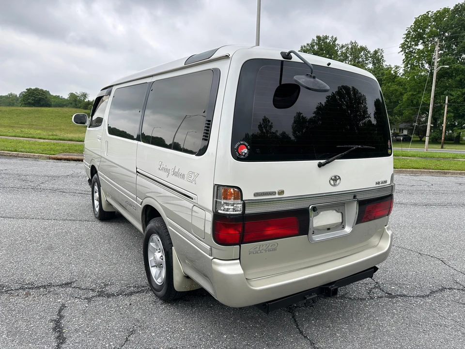 2000 Toyota HiAce 4th Gen - Image 12 of 31