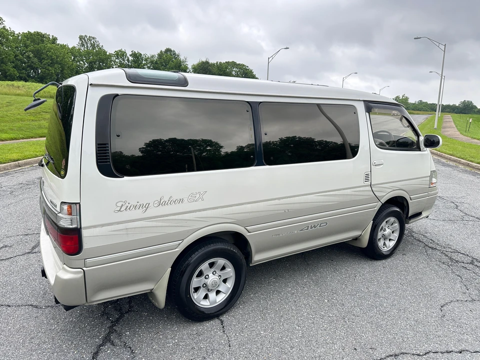 2000 Toyota HiAce 4th Gen - Image 15 of 31