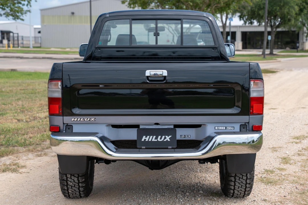 2000 Toyota Hilux 6th Gen - Image 5 of 31