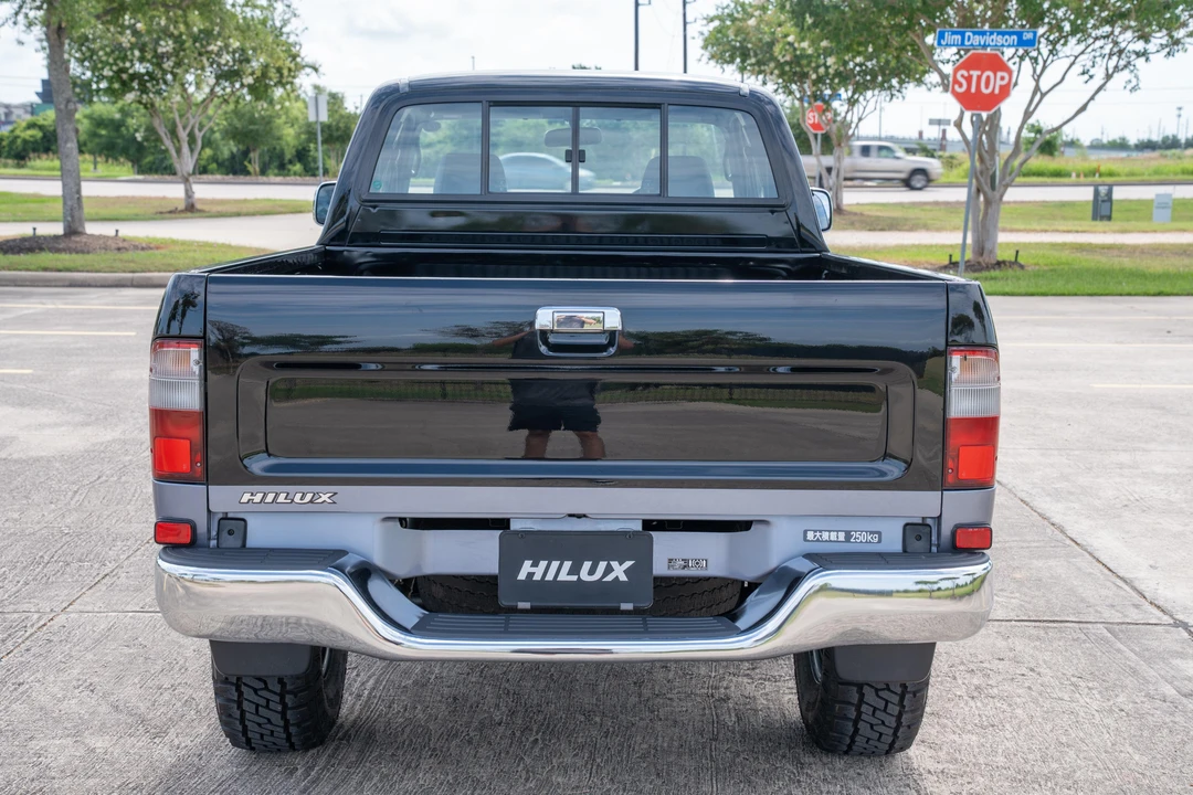 2000 Toyota Hilux 6th Gen - Image 12 of 31