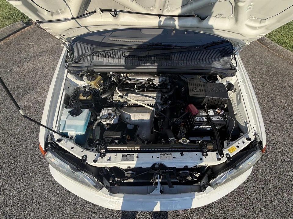 2000 Toyota - Image 24 of 28