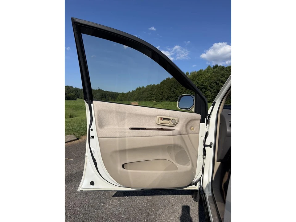 2000 Toyota - Image 27 of 28