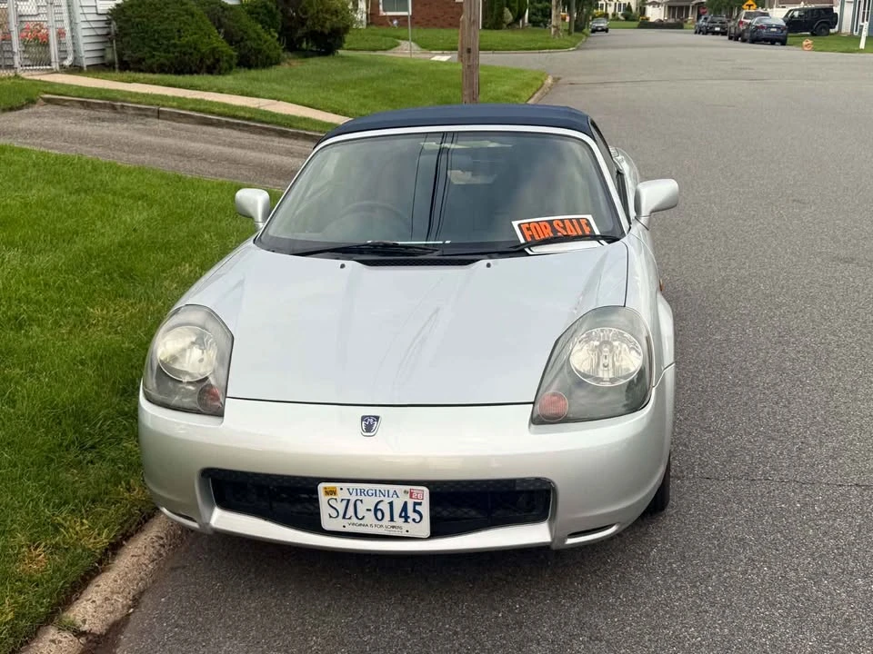 2000 Toyota MR2 Spyder/MR-S - Image 2 of 12