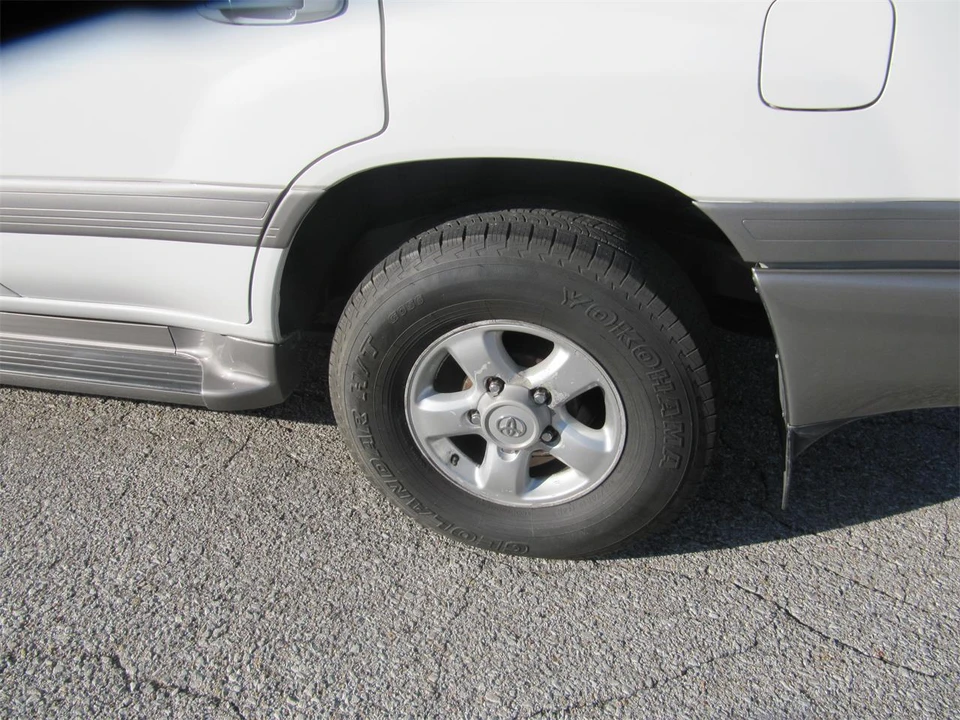 2000 Toyota J100 Land Cruiser - Image 5 of 26