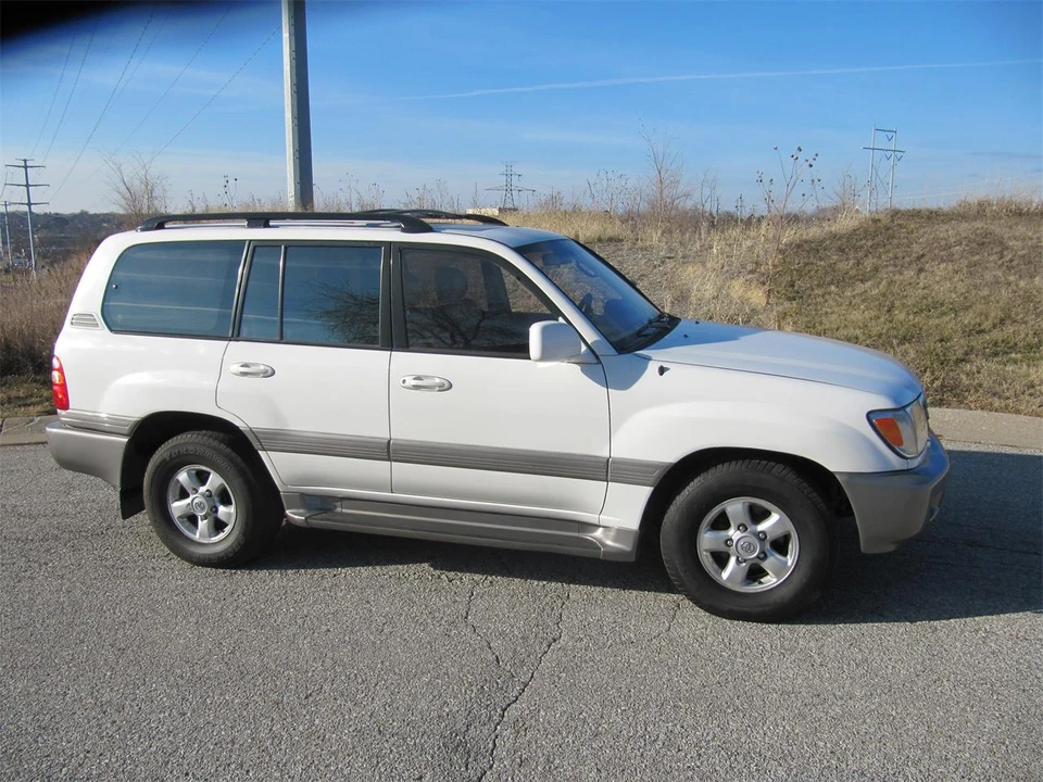 2000 Toyota J100 Land Cruiser - Image 7 of 26