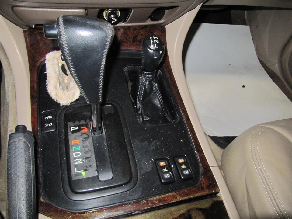 2000 Toyota J100 Land Cruiser - Image 14 of 26
