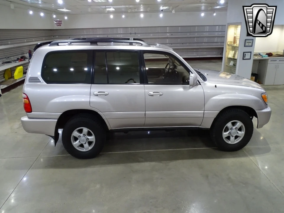 2000 Toyota J100 Land Cruiser - Image 8 of 12