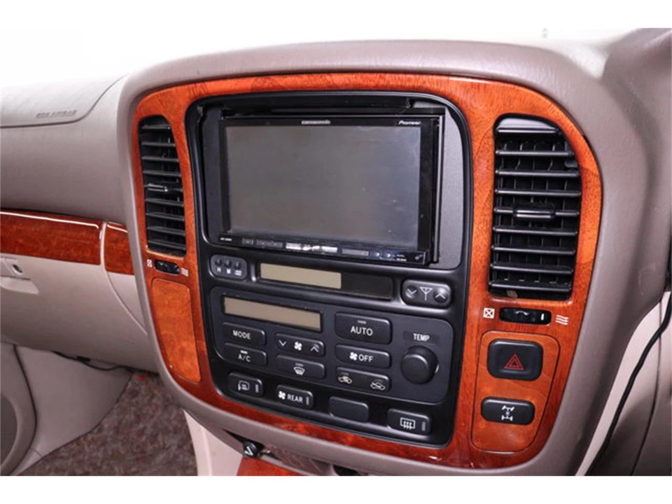 2000 Toyota J100 Land Cruiser - Image 12 of 31