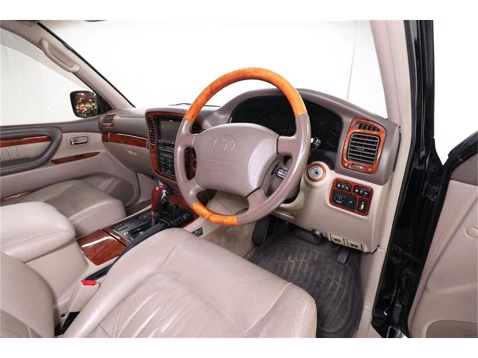 2000 Toyota J100 Land Cruiser - Image 9 of 31