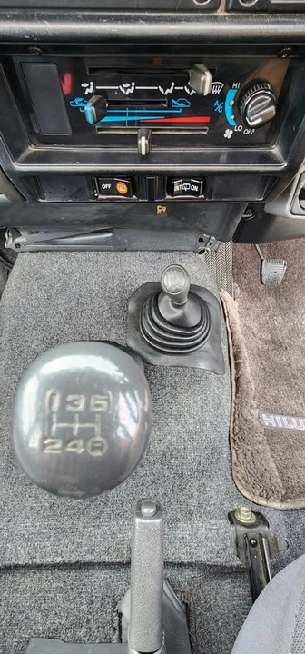 2000 Toyota J70 Land Cruiser - Image 14 of 20