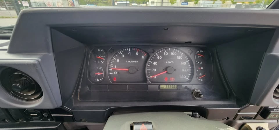2000 Toyota J70 Land Cruiser - Image 11 of 20