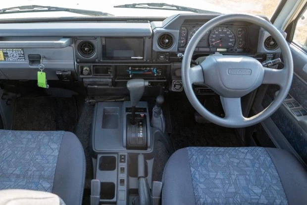 2000 Toyota J70 Land Cruiser - Image 5 of 7