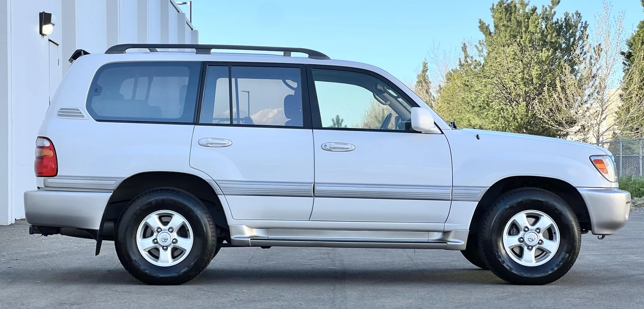 2000 Toyota J100 Land Cruiser - Image 12 of 31