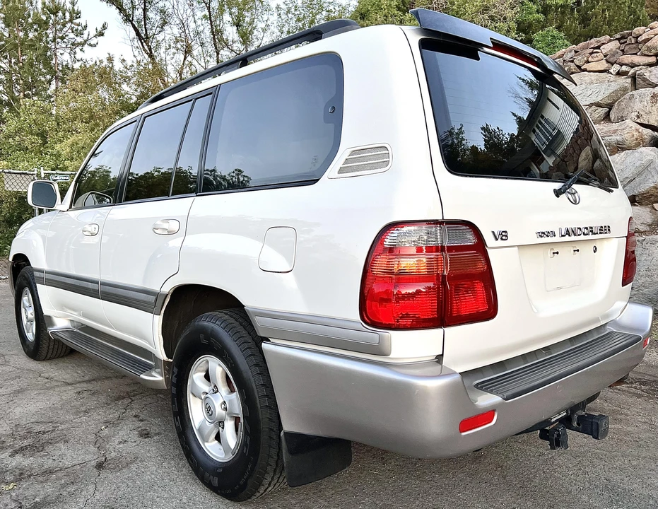2000 Toyota J100 Land Cruiser - Image 9 of 31