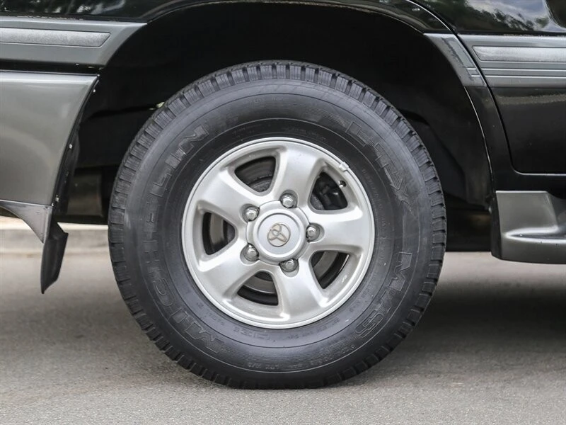 2000 Toyota J100 Land Cruiser - Image 13 of 21