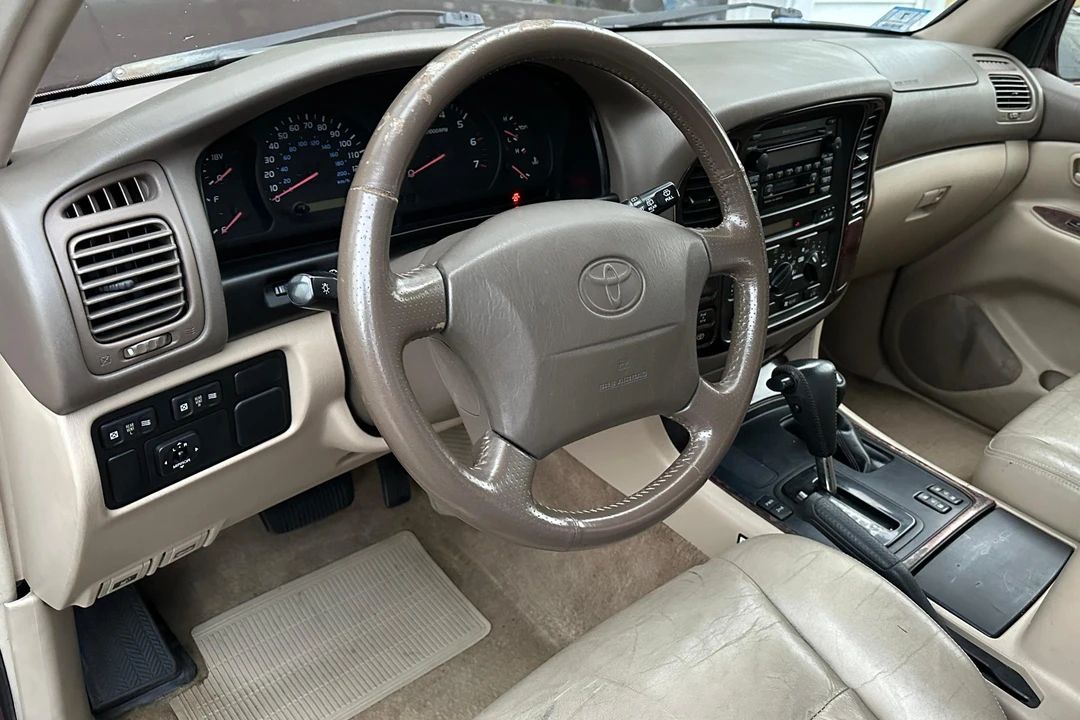 2000 Toyota J100 Land Cruiser - Image 17 of 31