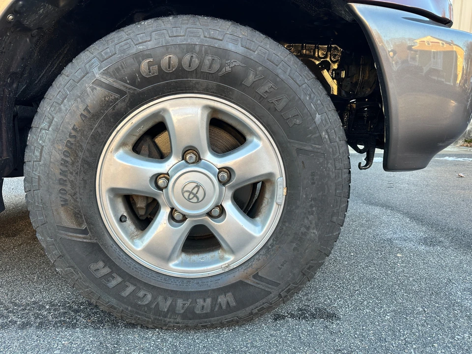 2000 Toyota J100 Land Cruiser - Image 16 of 31