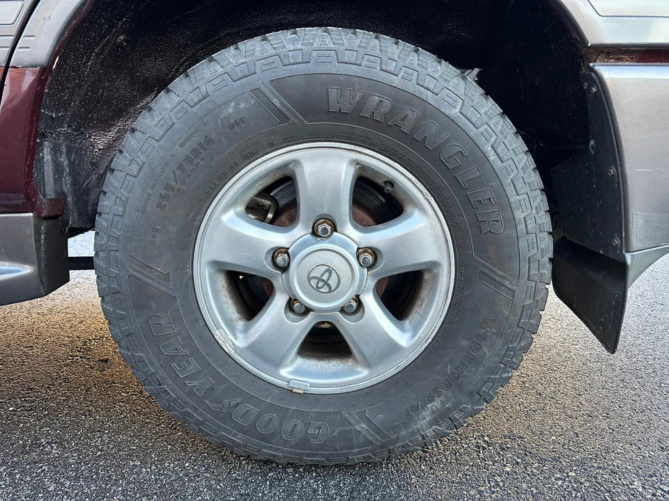 2000 Toyota J100 Land Cruiser - Image 14 of 31