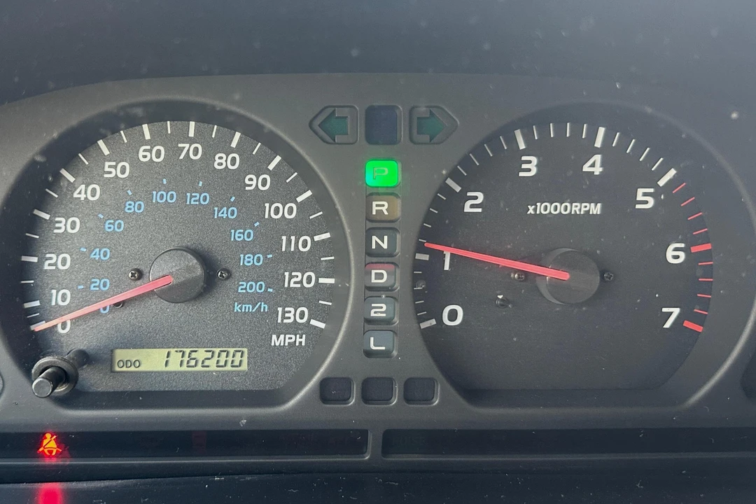 2000 Toyota J100 Land Cruiser - Image 20 of 31