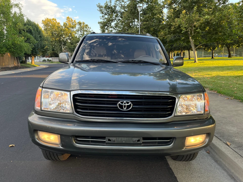 2000 Toyota J100 Land Cruiser - Image 8 of 31