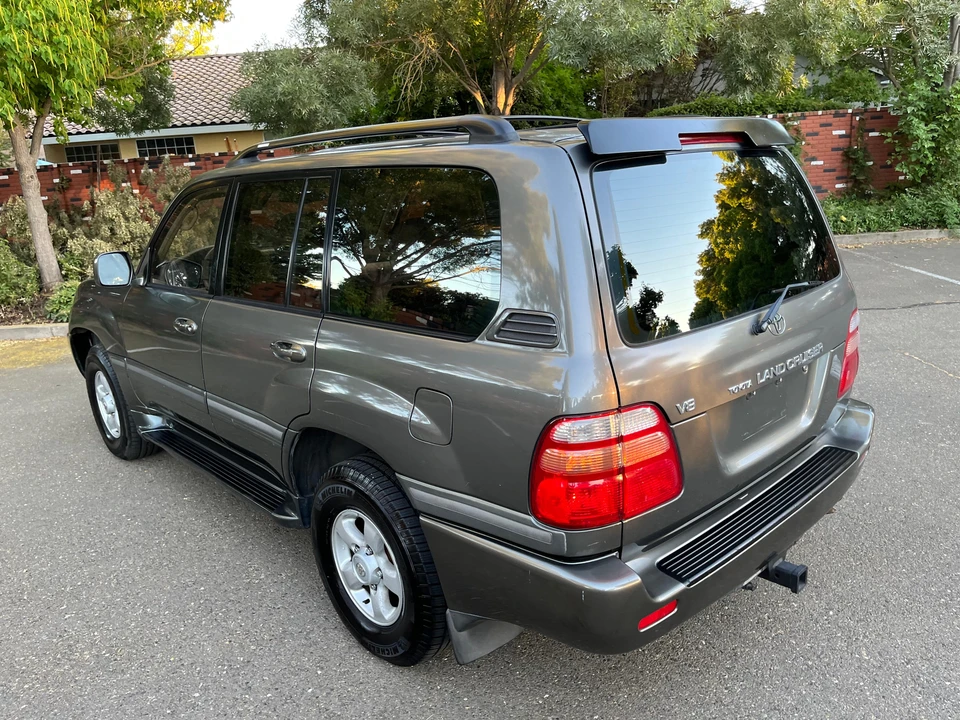 2000 Toyota J100 Land Cruiser - Image 23 of 31