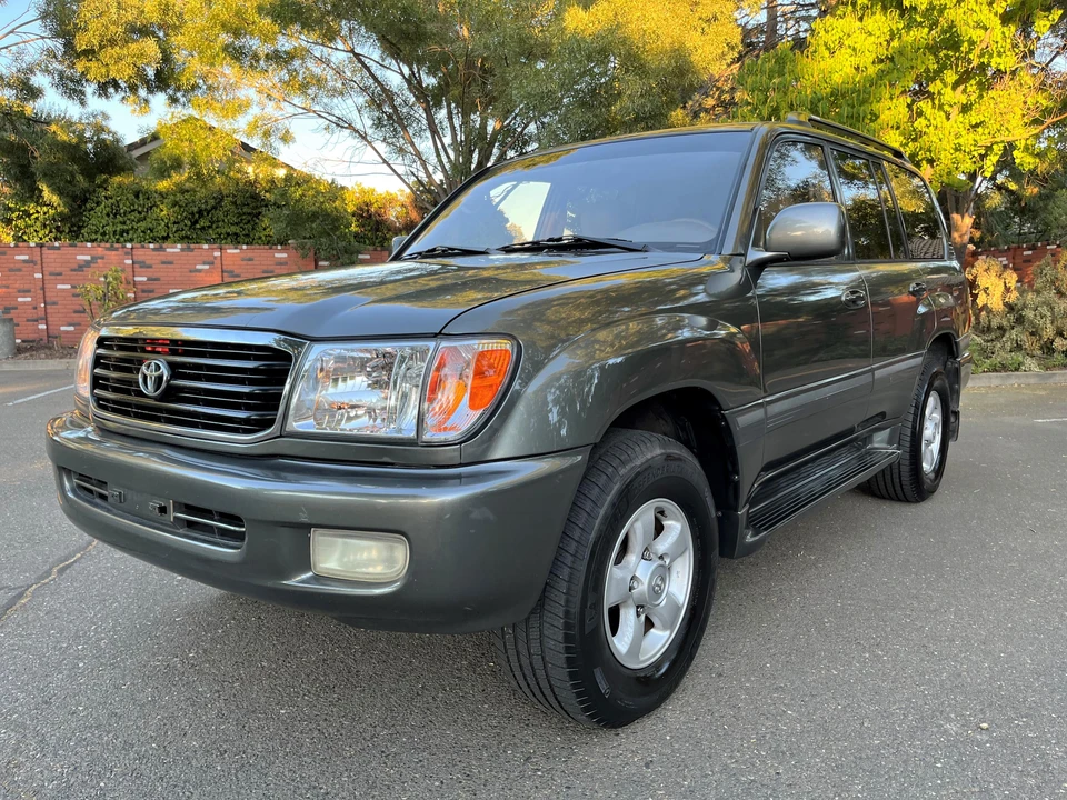 2000 Toyota J100 Land Cruiser - Image 9 of 31