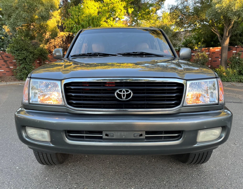 2000 Toyota J100 Land Cruiser - Image 7 of 31