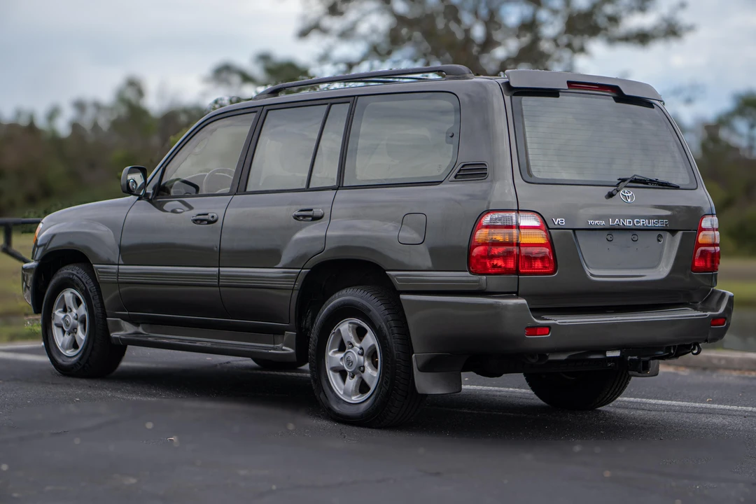 2000 Toyota J100 Land Cruiser - Image 13 of 31