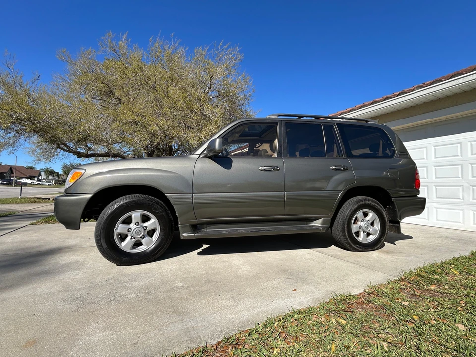 2000 Toyota J100 Land Cruiser - Image 11 of 31