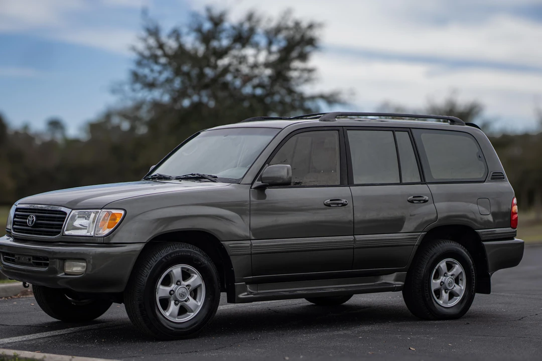 2000 Toyota J100 Land Cruiser - Image 8 of 31