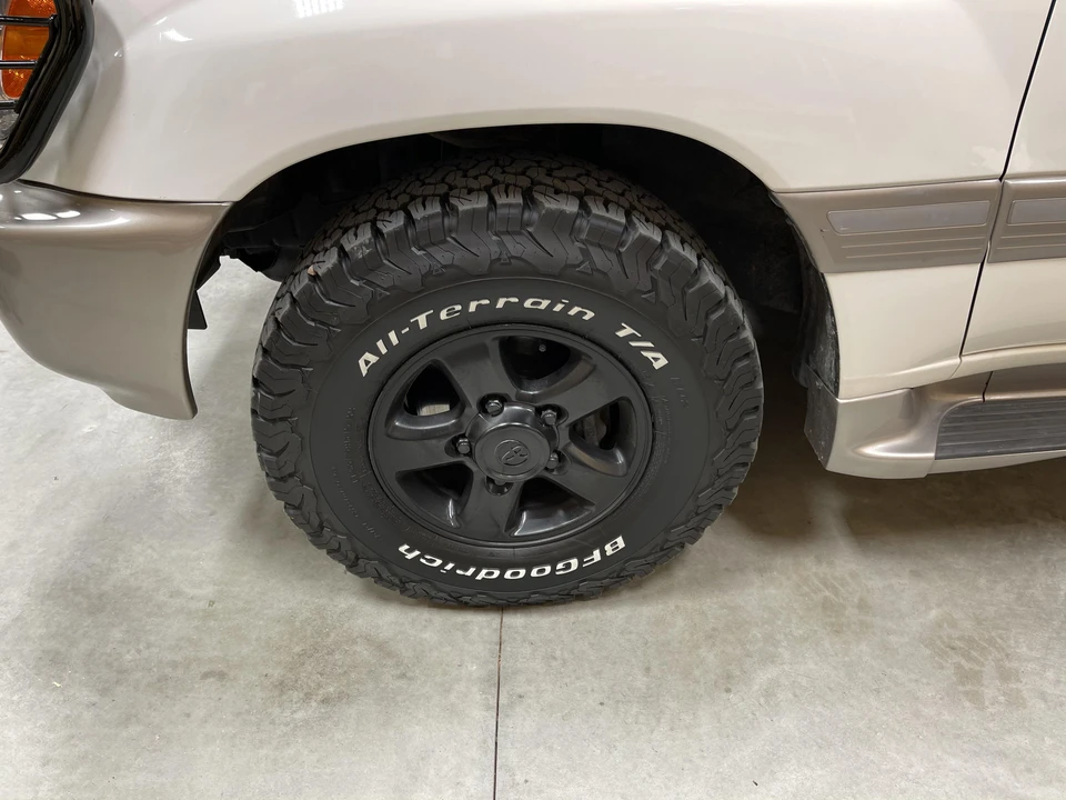 2000 Toyota J100 Land Cruiser - Image 23 of 31