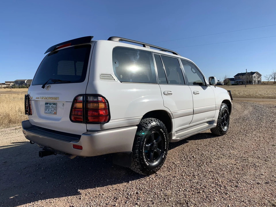 2000 Toyota J100 Land Cruiser - Image 10 of 31