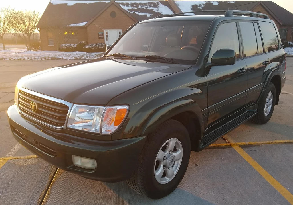 2000 Toyota J100 Land Cruiser - Image 2 of 31