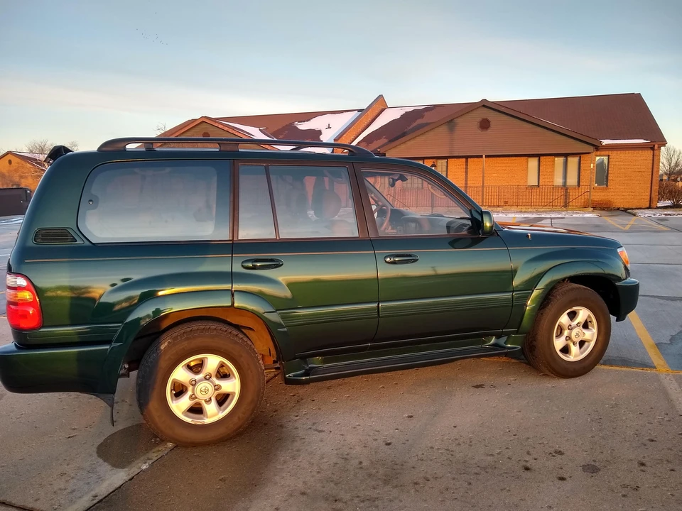 2000 Toyota J100 Land Cruiser - Image 8 of 31