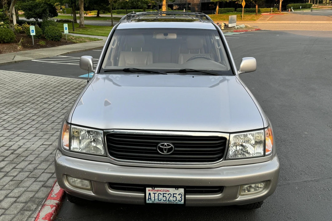 2000 Toyota J70 Land Cruiser - Image 2 of 31
