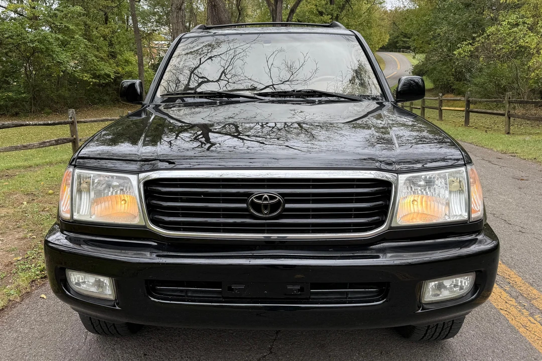 2000 Toyota J70 Land Cruiser - Image 2 of 31