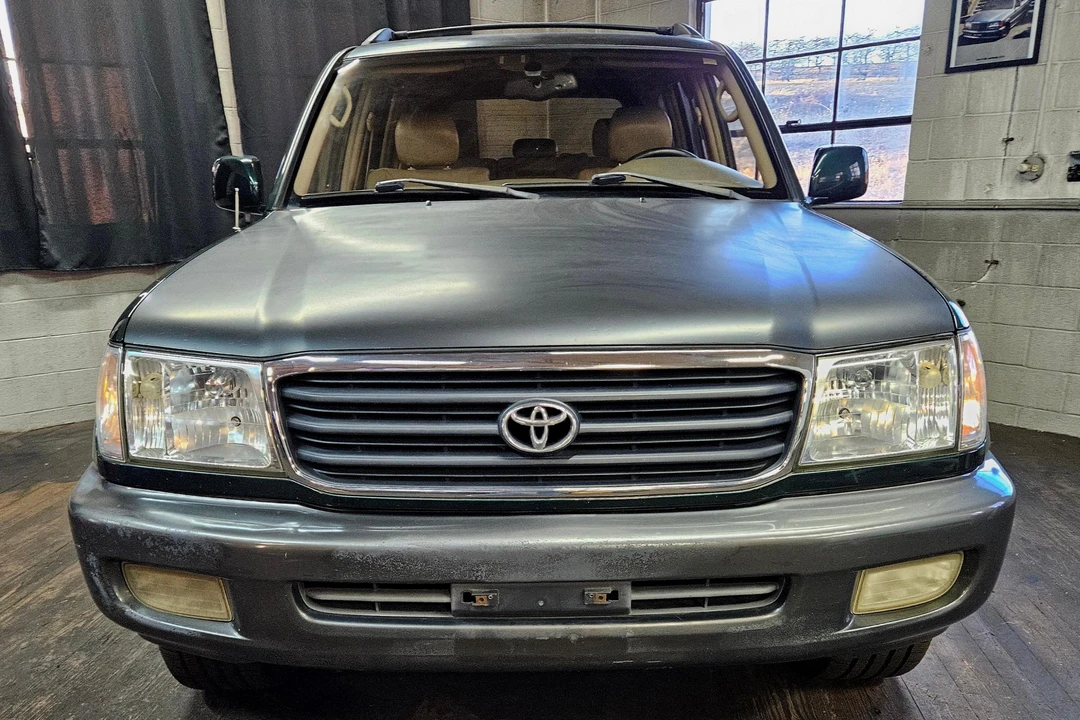 2000 Toyota J100 Land Cruiser - Image 2 of 31