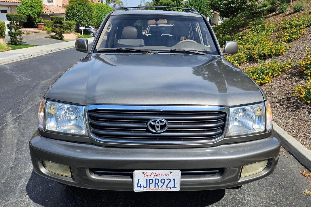 2000 Toyota J100 Land Cruiser - Image 2 of 31